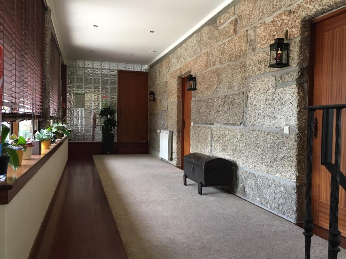 Bergui Guesthouse - Guimaraes Exterior photo
